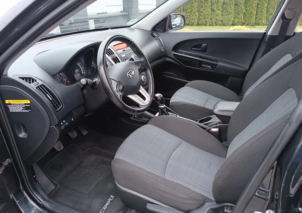 Kia Ceed cena 18900 przebieg: 198000, rok produkcji 2011 z Białobrzegi małe 172